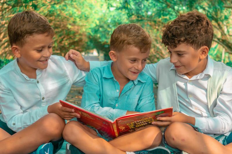 meninos lendo nomes bíblicos masculinos